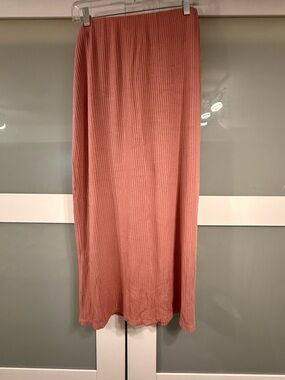 Shore Resort Wear Ribbed Midi Skirt in Blush